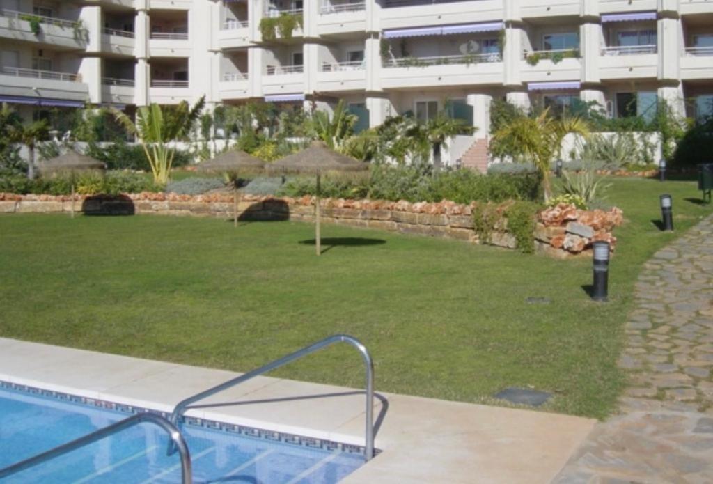 The Famous Home Marbella Bagian luar foto