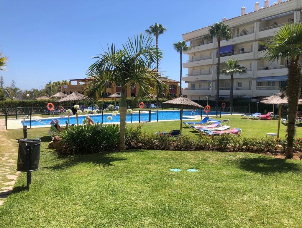 The Famous Home Marbella Bagian luar foto