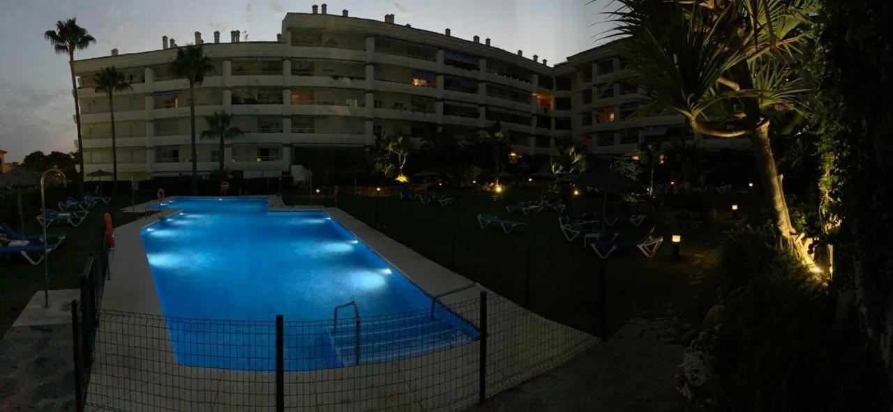 The Famous Home Marbella Bagian luar foto